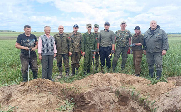 В Жлобинском районе поисковиками подняты из земли останки еще шестерых советских воинов