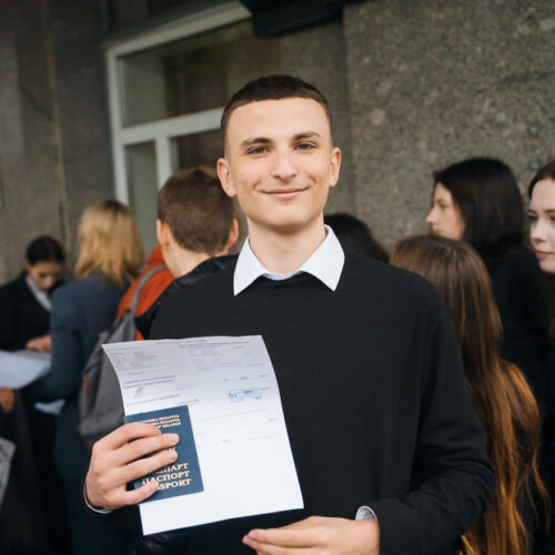 На 85 больше прошлого года: выпускники Гомельской области получили 235 стобалльных сертификатов на ЦЭ